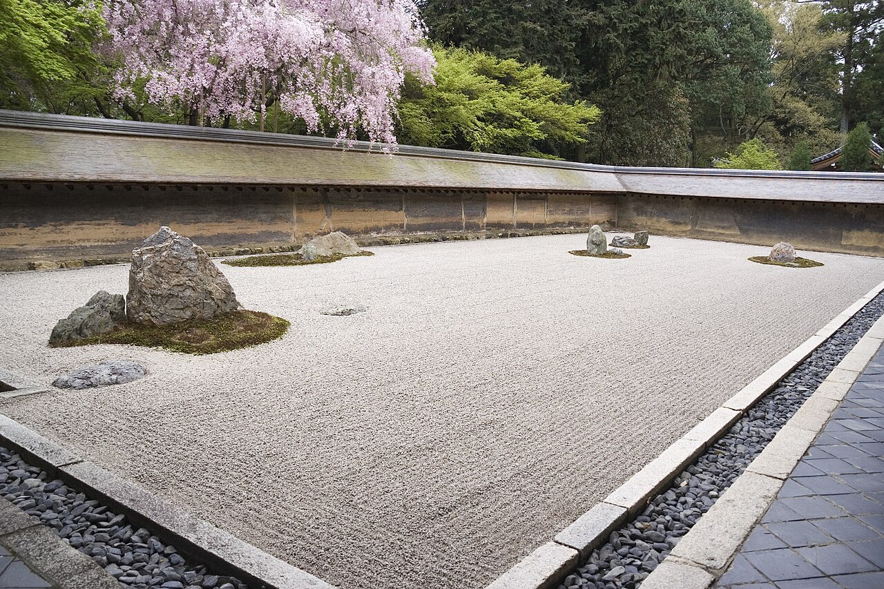 Le jardin sec (kare-sansui) du temple zen Ryoan-ji à Kyoto